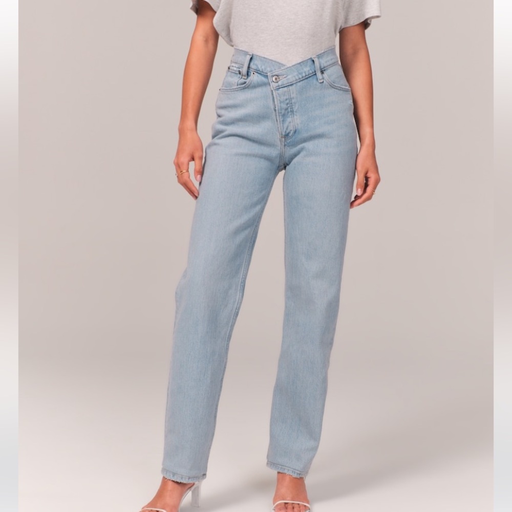 Abercrombie & Fitch high rise dad jean size 24/00